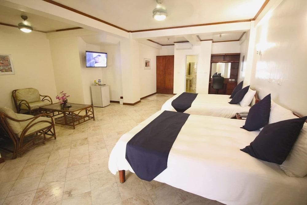 Mermaid Resort Puerto Galera Luaran gambar