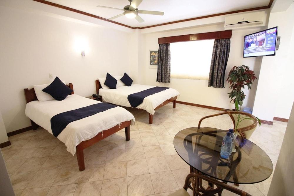 Mermaid Resort Puerto Galera Luaran gambar
