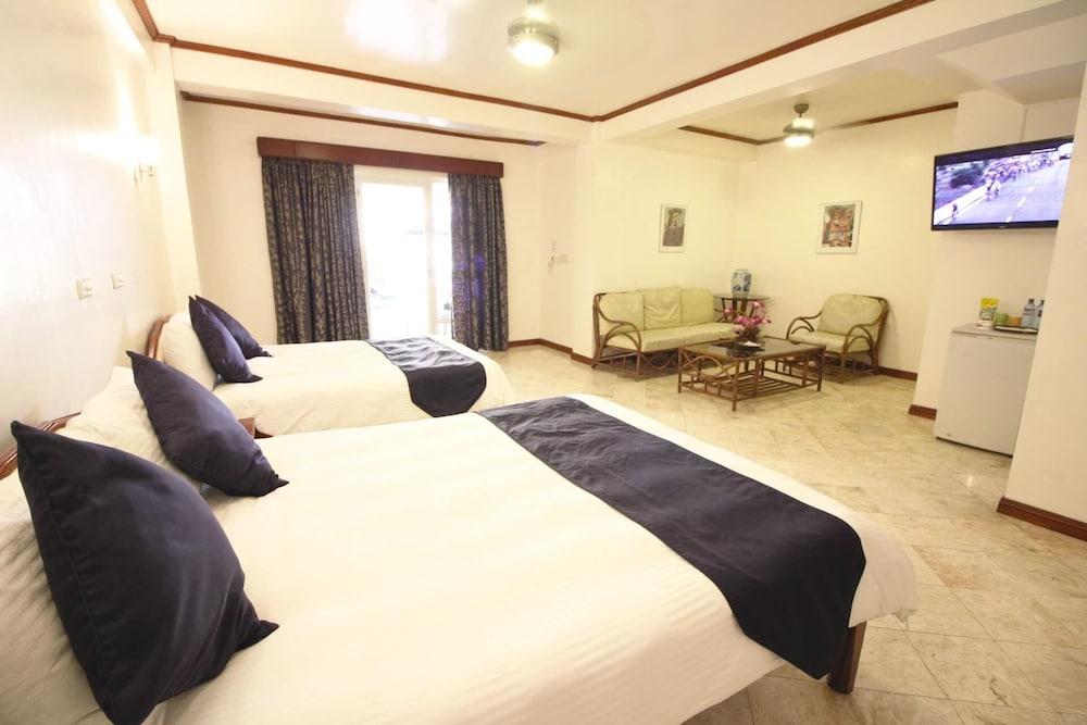 Mermaid Resort Puerto Galera Luaran gambar